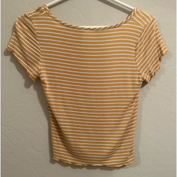Livi By: Olivia Ray Yellow Striped T shirt V-Neck Size XS - Picture 3 of 3